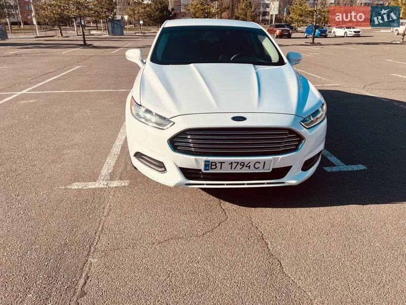 Седан Ford Fusion 2015 в Миколаєві