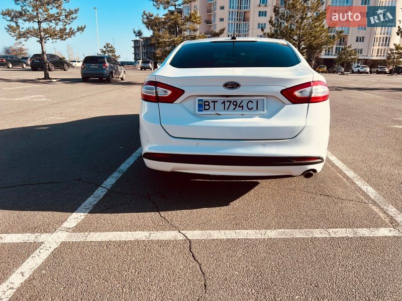Седан Ford Fusion 2015 в Миколаєві