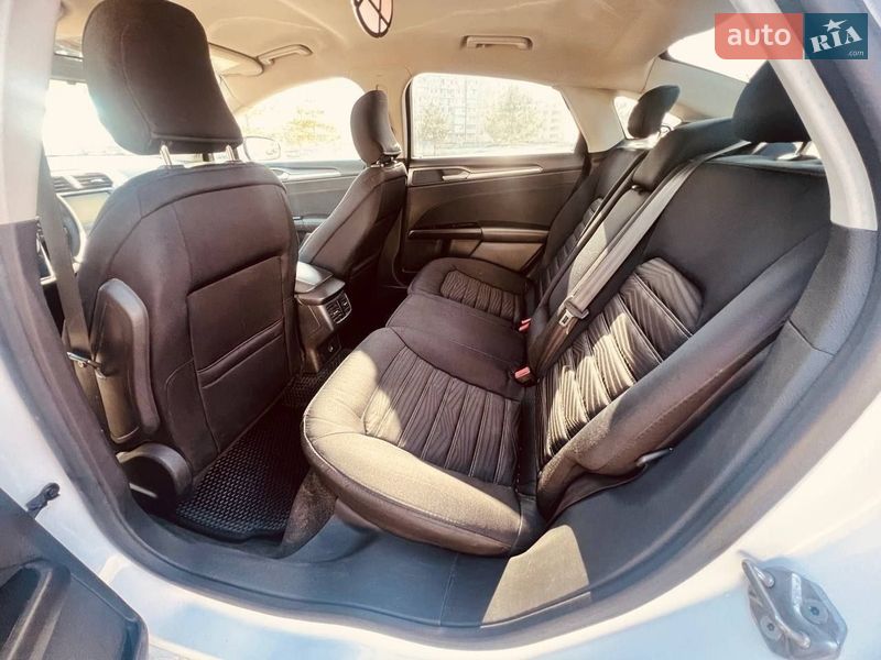 Седан Ford Fusion 2015 в Миколаєві