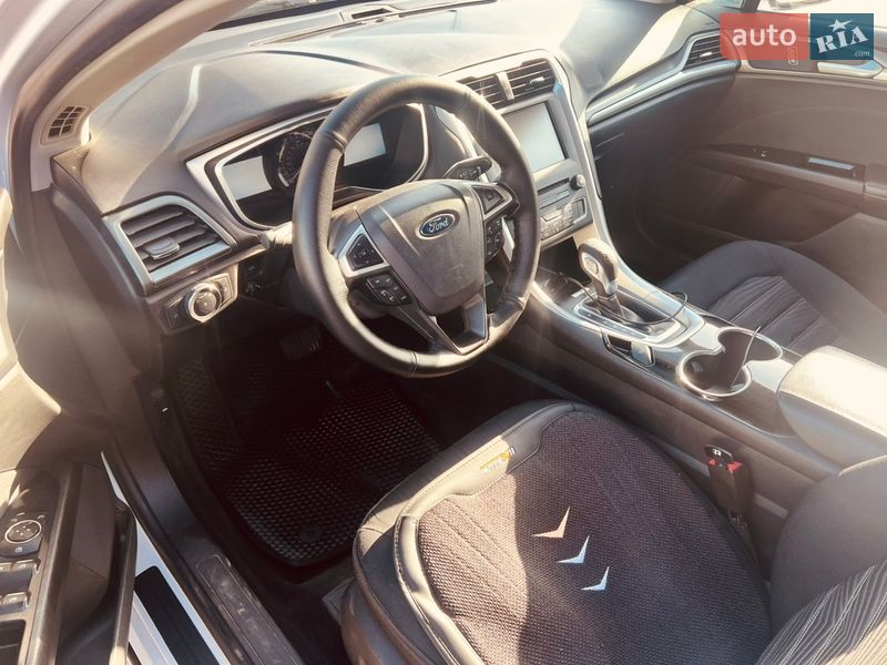 Седан Ford Fusion 2015 в Миколаєві
