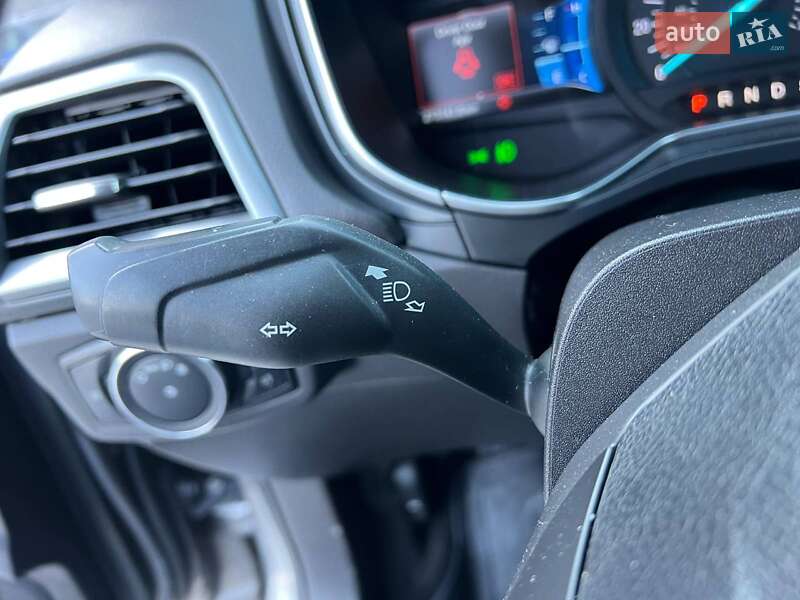 Седан Ford Fusion 2014 в Львові
