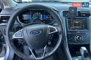 Седан Ford Fusion 2014 в Львові