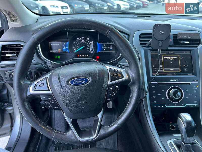 Седан Ford Fusion 2014 в Львові