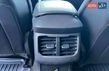 Седан Ford Fusion 2014 в Львові