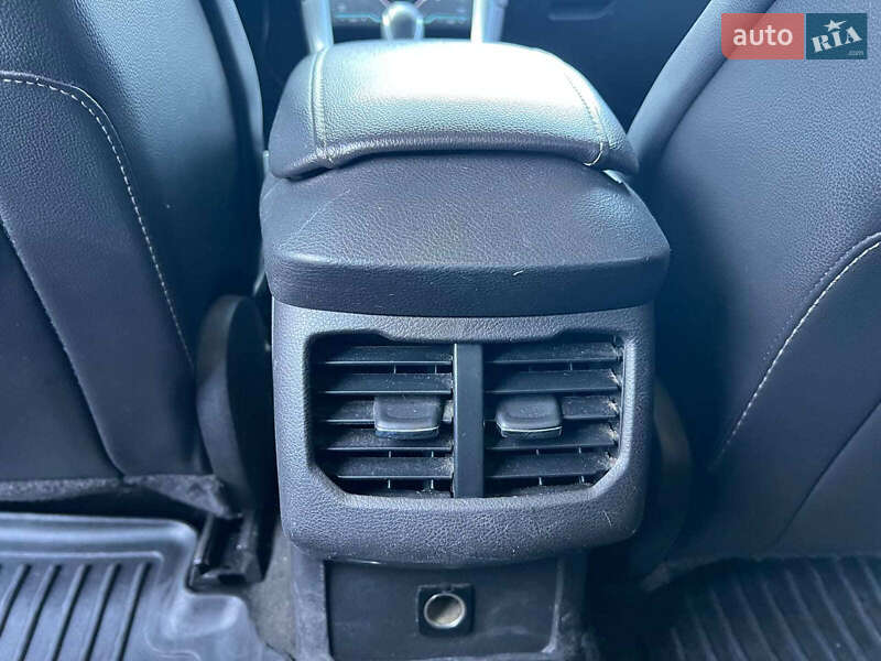 Седан Ford Fusion 2014 в Львові