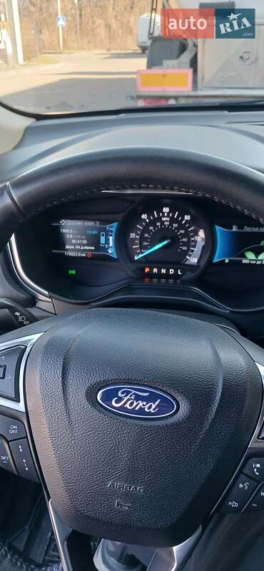 Седан Ford Fusion 2018 в Киеве