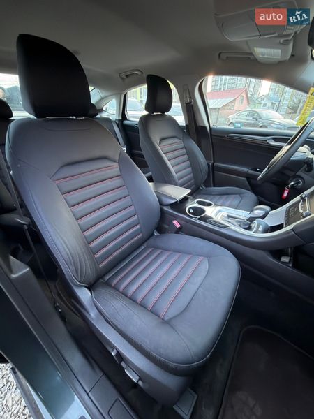 Седан Ford Fusion 2015 в Ивано-Франковске