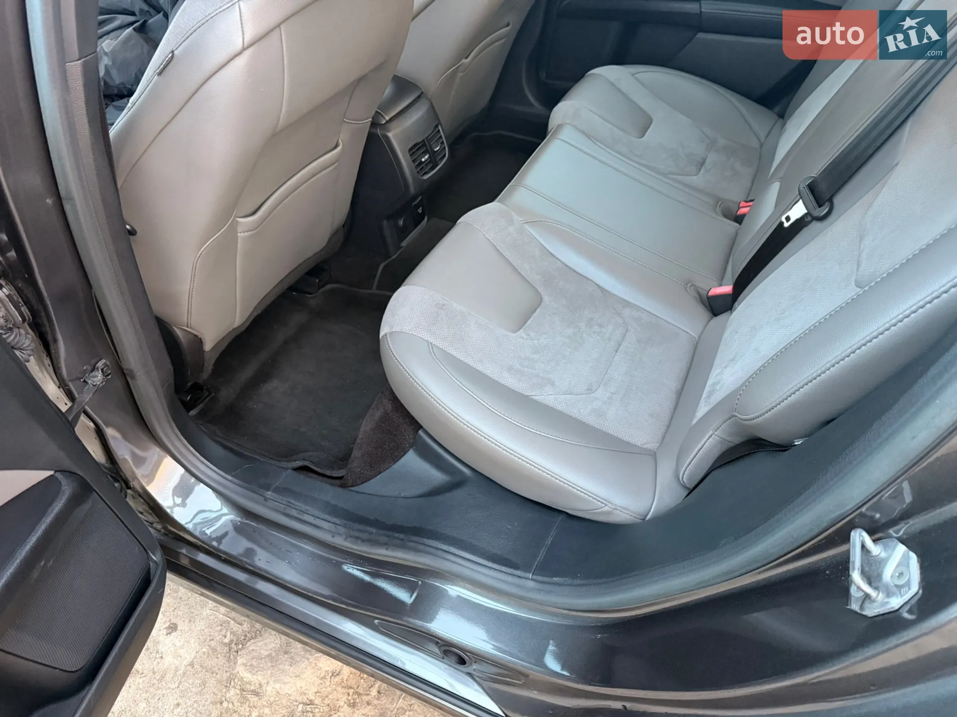 2016 Ford Fusion - мініатюра 23