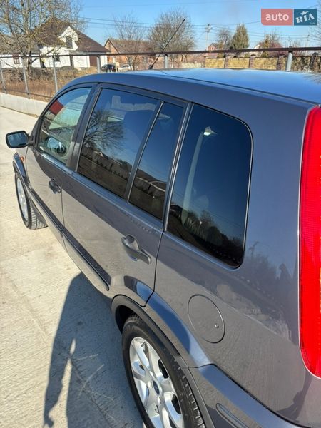 Хэтчбек Ford Fusion 2005 в Луцке