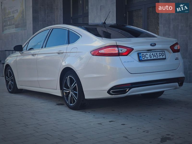 Седан Ford Fusion 2014 в Львове