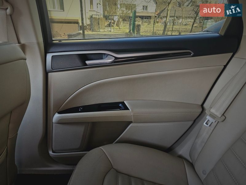 Седан Ford Fusion 2014 в Львове