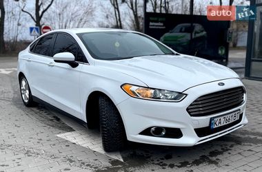 Седан Ford Fusion 2015 в Буче