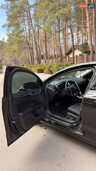 Седан Ford Fusion 2014 в Новомосковську
