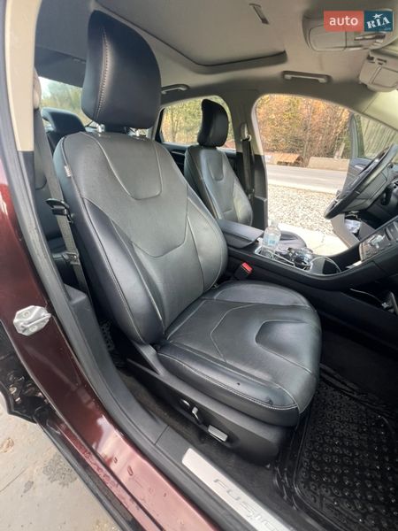 Седан Ford Fusion 2019 в Яремче