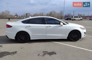 Седан Ford Fusion 2020 в Киеве