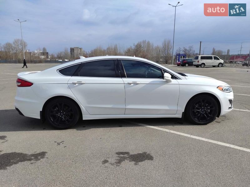 Седан Ford Fusion 2020 в Киеве