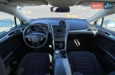 Седан Ford Fusion 2018 в Львове