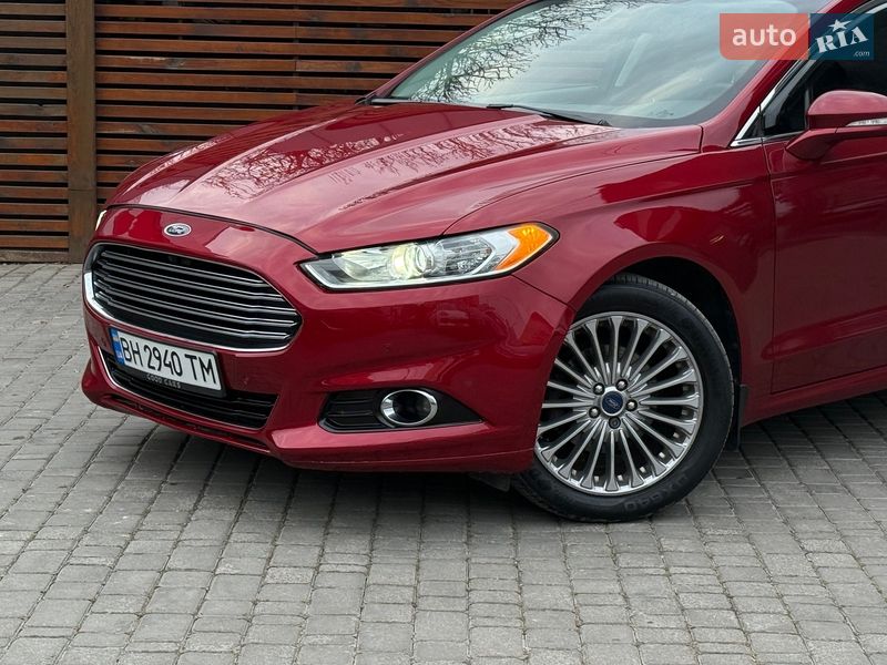 Седан Ford Fusion 2014 в Одесі