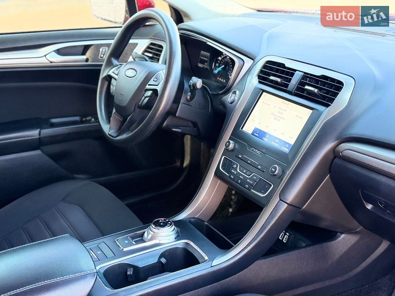 Седан Ford Fusion 2019 в Полтаве