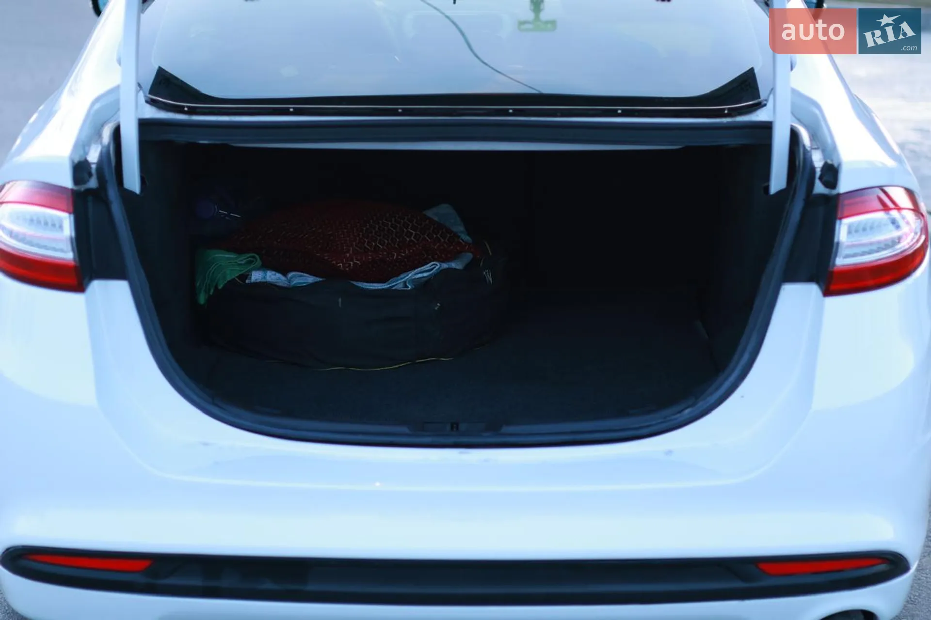 2016 Ford Fusion - мініатюра 26