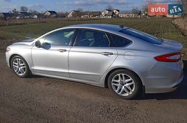 Седан Ford Fusion 2014 в Березане