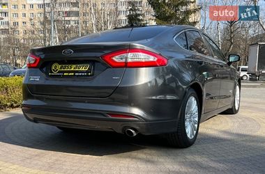 Седан Ford Fusion 2015 в Львове