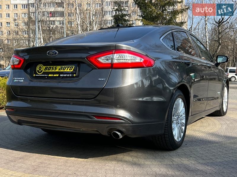 Седан Ford Fusion 2015 в Львове