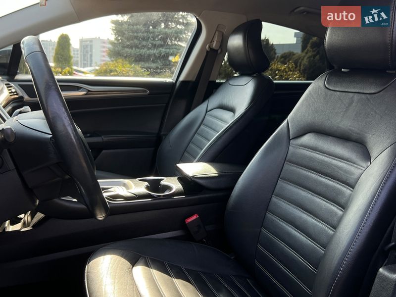 Седан Ford Fusion 2015 в Львове