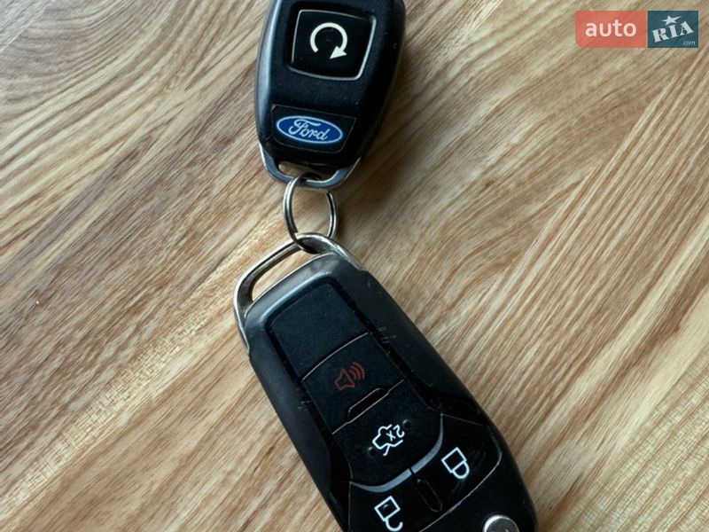 Седан Ford Fusion 2016 в Тернополі