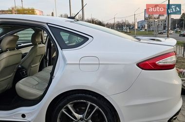 Седан Ford Fusion 2014 в Львове