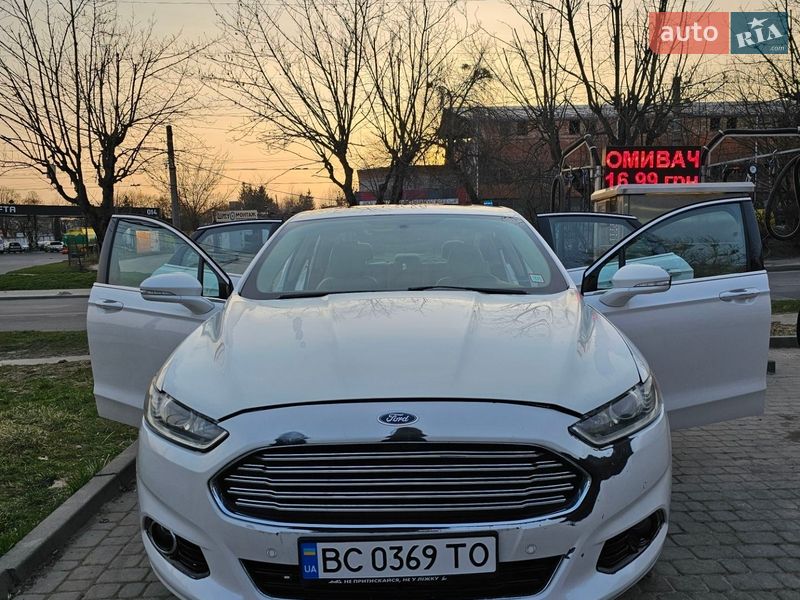 Седан Ford Fusion 2014 в Львове