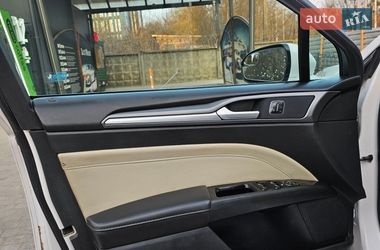 Седан Ford Fusion 2014 в Львове