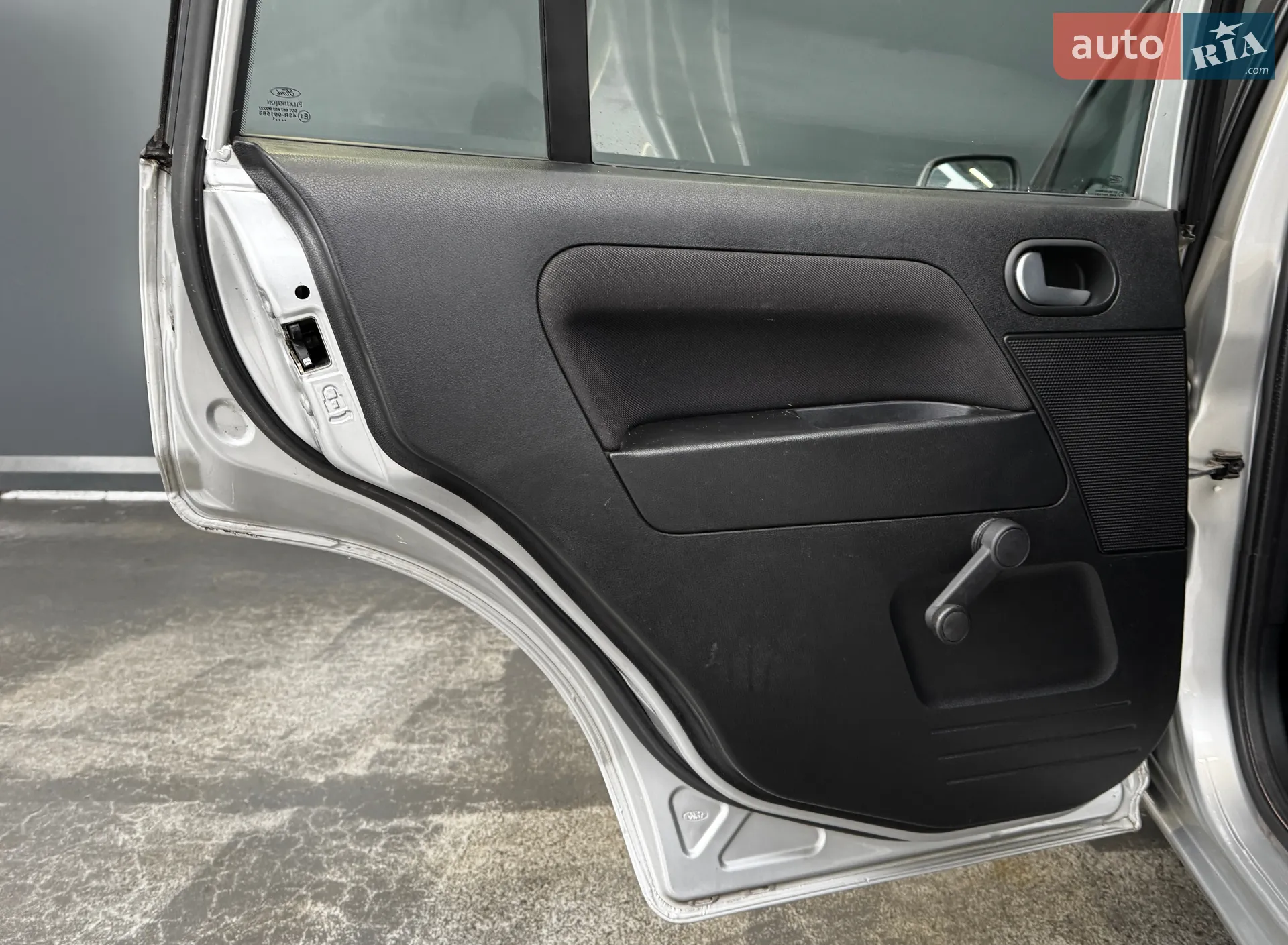 2011 Ford Fusion - мініатюра 31