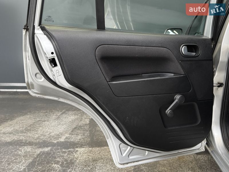 Хэтчбек Ford Fusion 2011 в Киеве