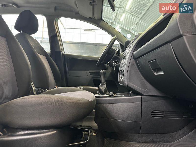 Хэтчбек Ford Fusion 2011 в Киеве