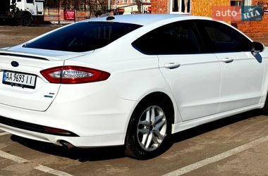 Седан Ford Fusion 2015 в Києві
