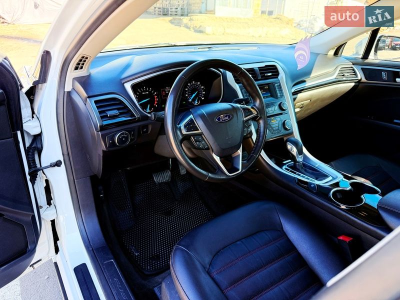 Седан Ford Fusion 2015 в Києві