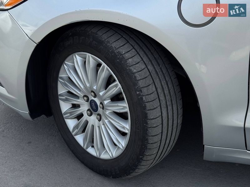 Седан Ford Fusion 2013 в Ровно фото 5 Седан Ford Fusion 2013 в Ровно