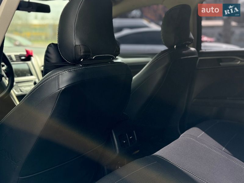 Седан Ford Fusion 2017 в Одесі
