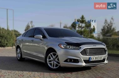 Седан Ford Fusion 2013 в Измаиле