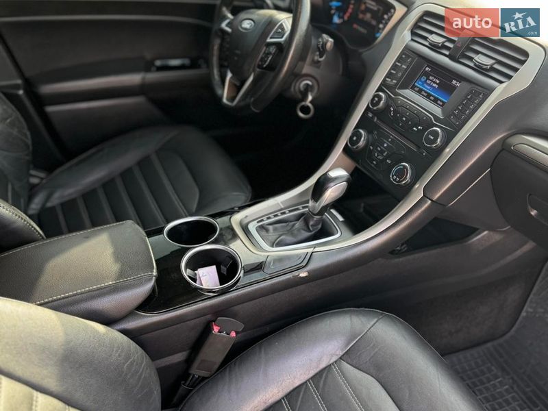 Седан Ford Fusion 2013 в Измаиле