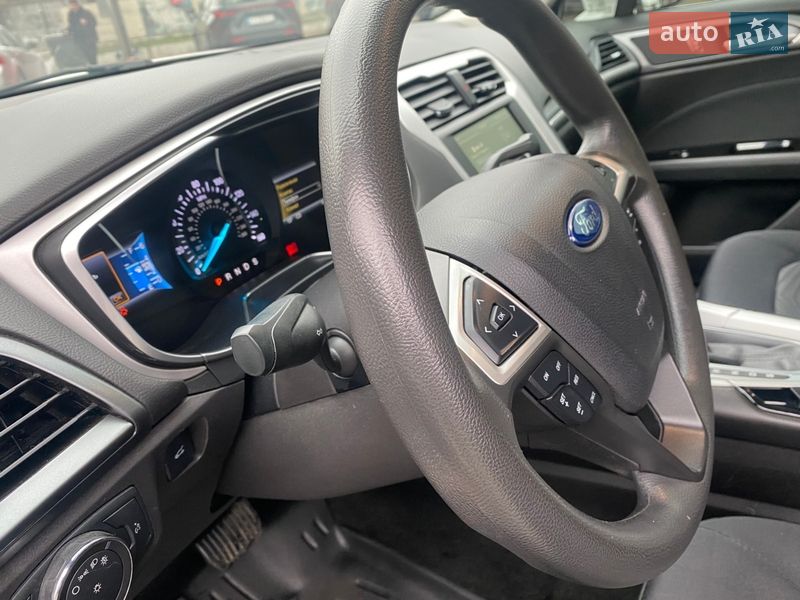 Седан Ford Fusion 2016 в Києві