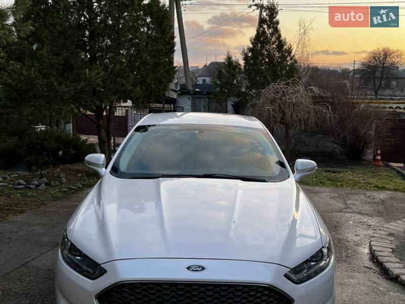 Седан Ford Fusion 2013 в Днепре