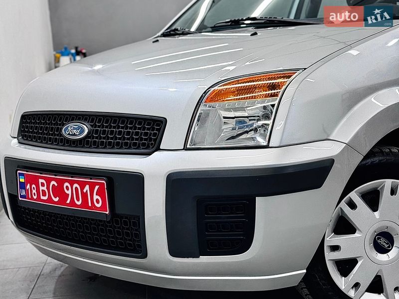 Хэтчбек Ford Fusion 2007 в Стрые