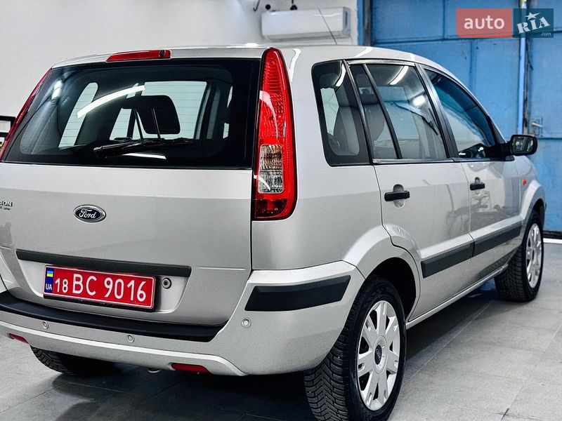 Хэтчбек Ford Fusion 2007 в Стрые