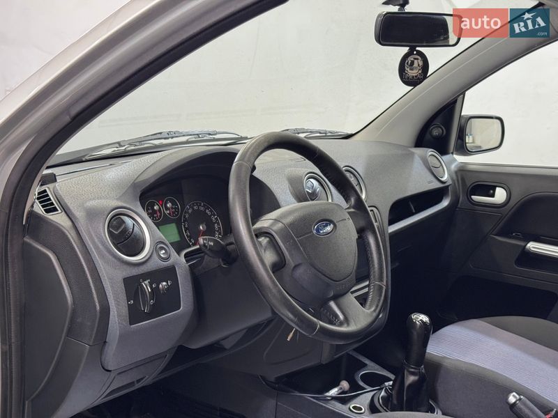 Хэтчбек Ford Fusion 2007 в Стрые