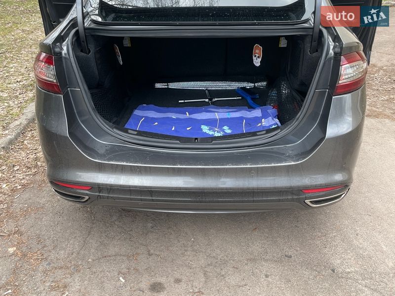 Седан Ford Fusion 2016 в Ічні