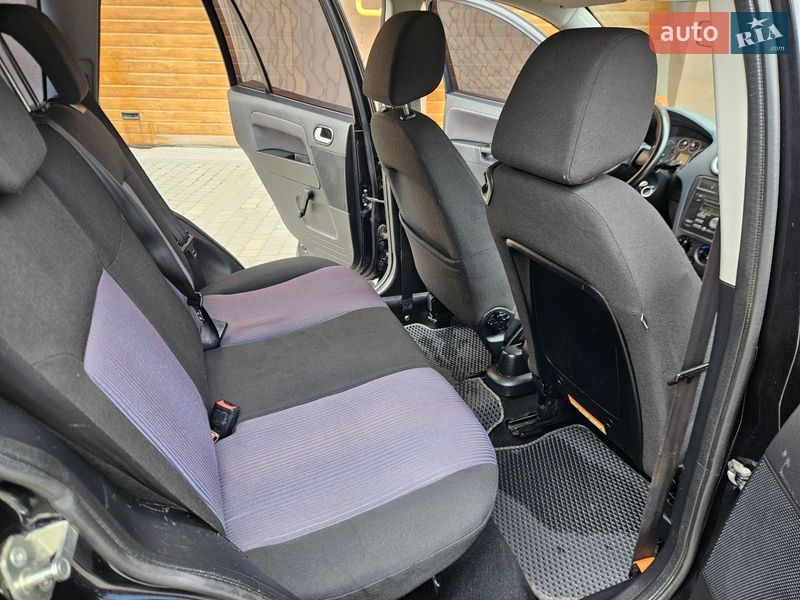 Хэтчбек Ford Fusion 2010 в Виннице