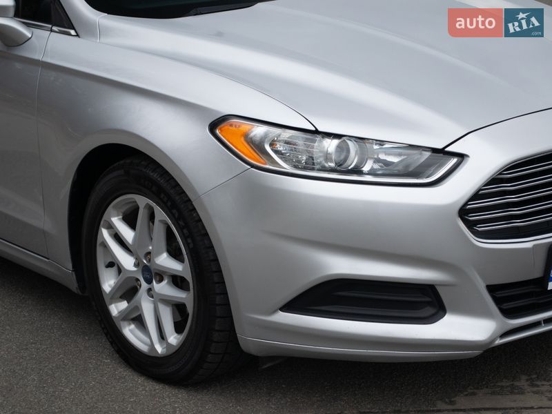 Седан Ford Fusion 2016 в Житомирі