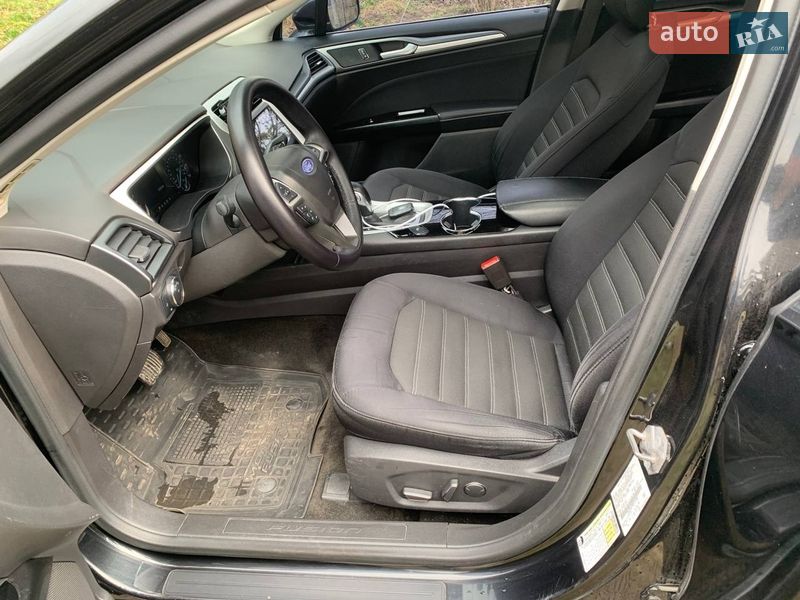Седан Ford Fusion 2015 в Рівному